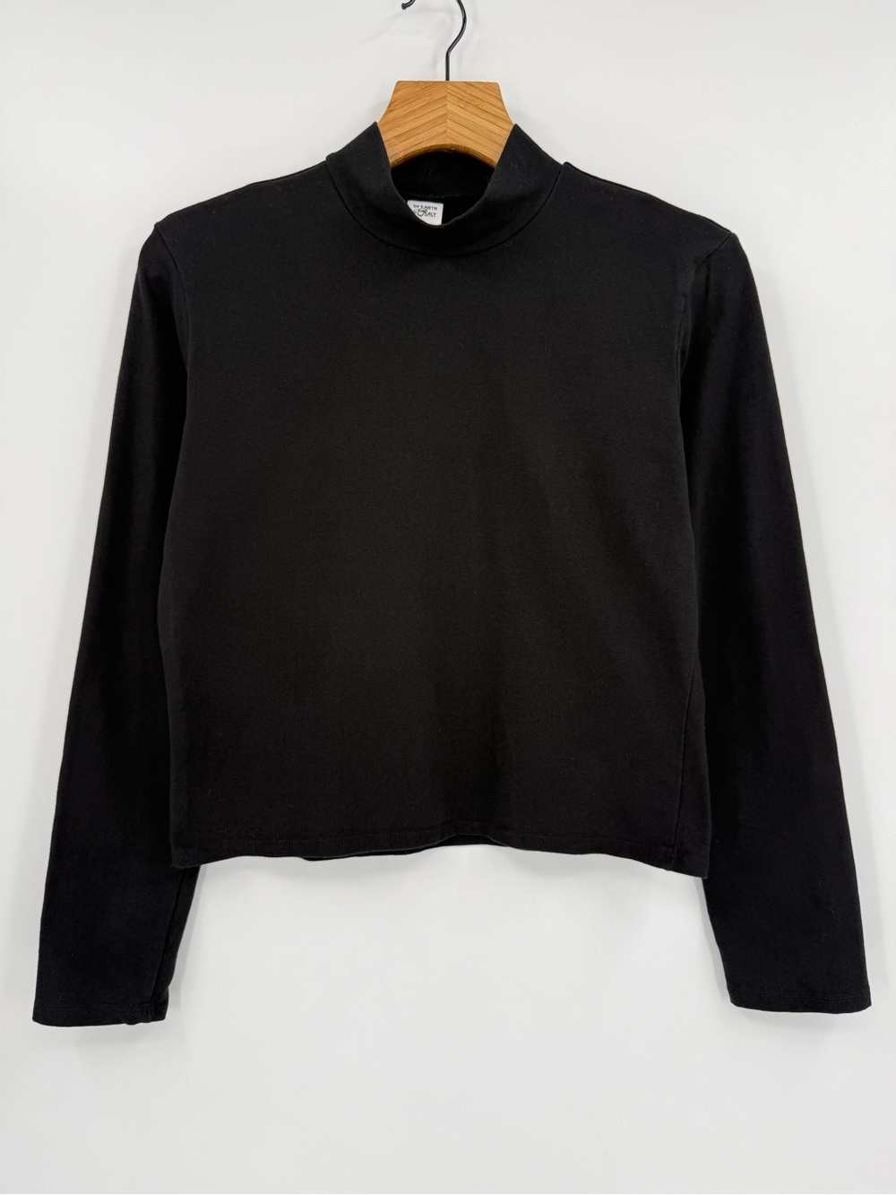 Of Earth & Salt Mock Turtleneck in Black Size L